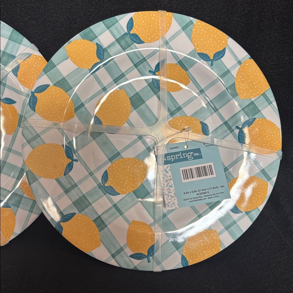 Lemon Spring Plates 8 piece - Picture 3 of 4